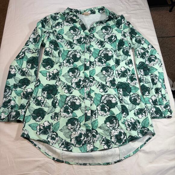 Duluth trading womens sidewinder long sleeve green floral button up.  Size S - Picture 3 of 6